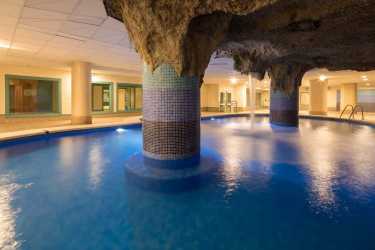 HISZPANIA - Lloret de Mar + Francja - Paryż - Disneyland. Hotel HTOP Royal Star & SPA ****. Obóz młodzieżowy (14-19 lat)